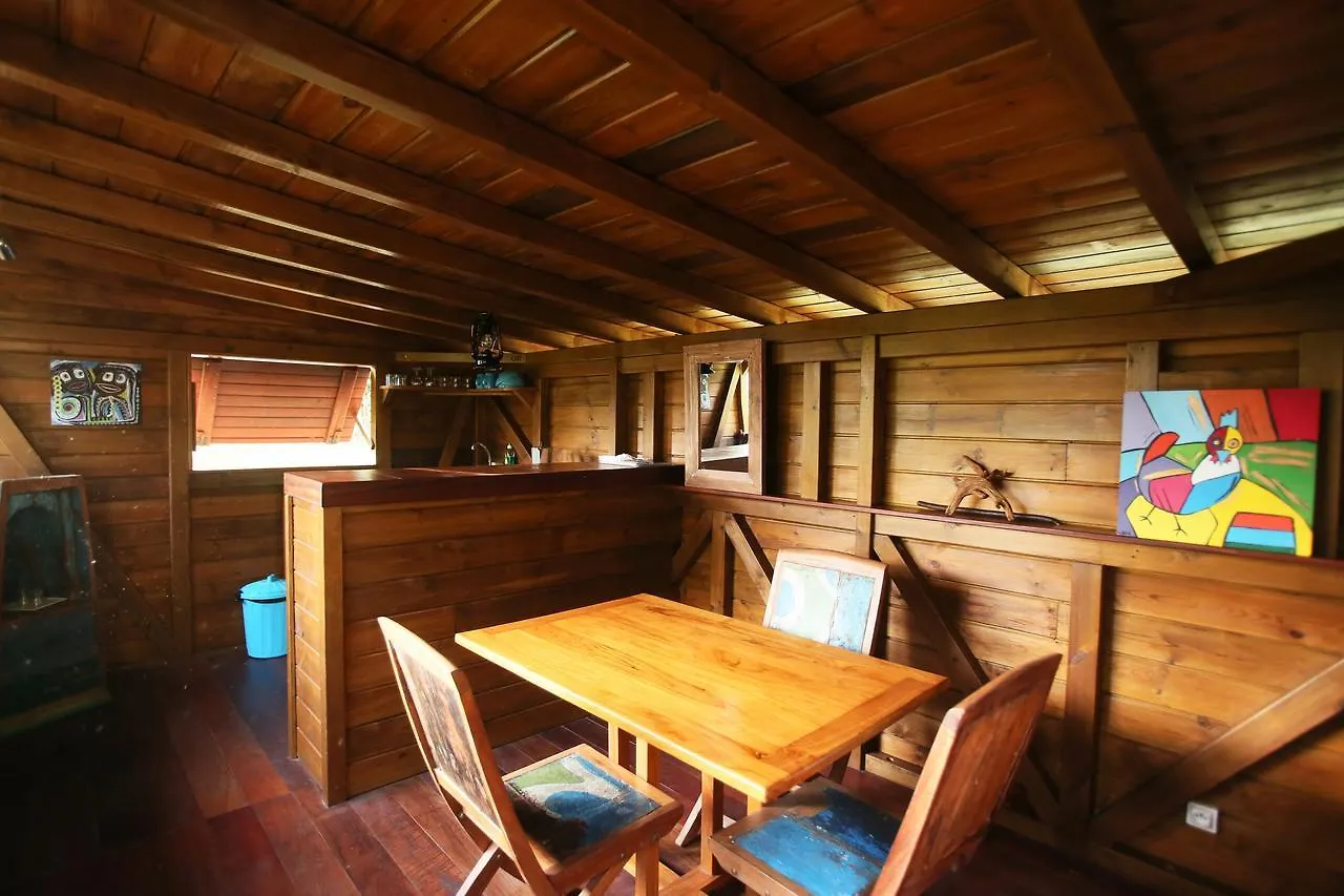 Les Bananes Vertes Saint-Claude Lodge
