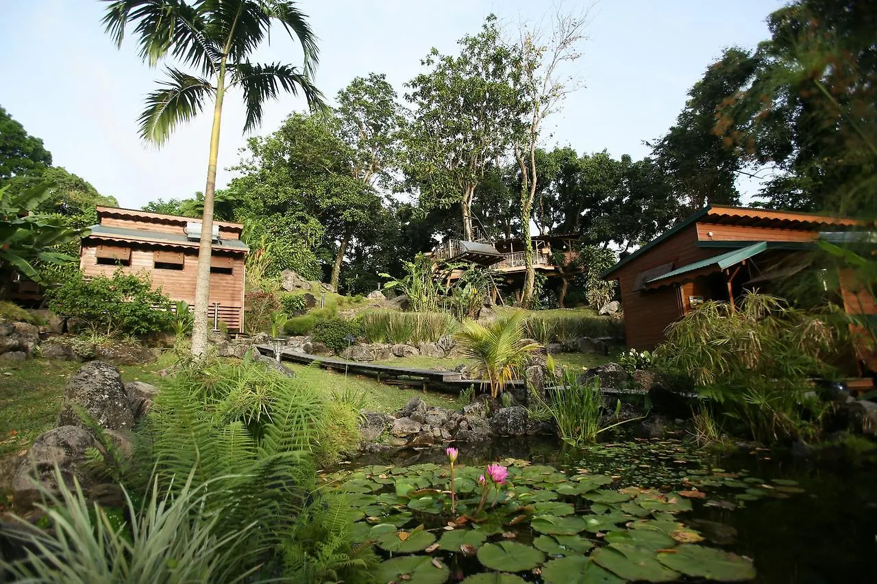 Jaktstuga Les Bananes Vertes Ecolodges Saint-Claude